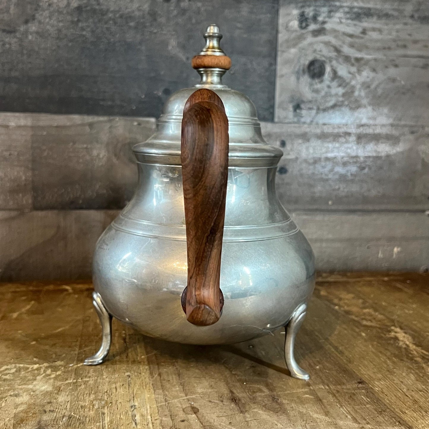 Vintage Williamsburg Restoration Stieff Pewter Brown Handle Footed Teapot