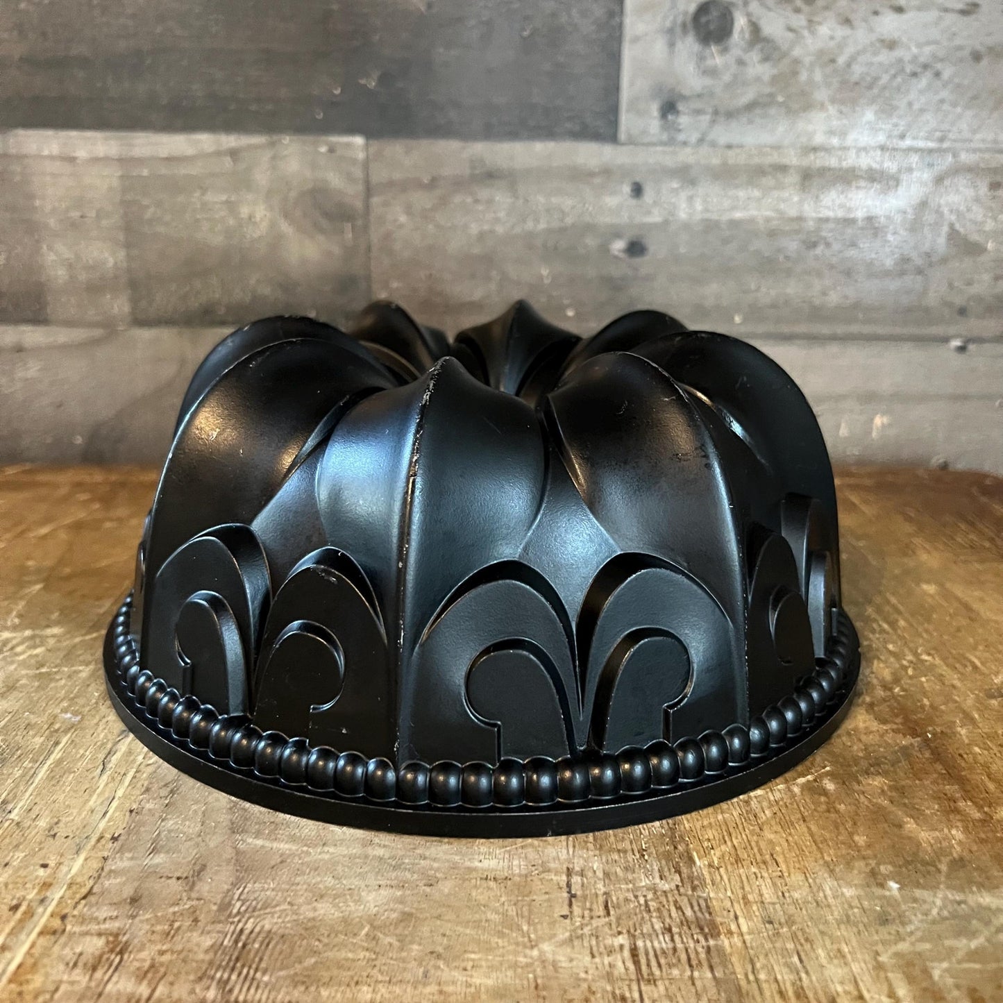 NordicWare Ornate Fleur de Lis Bundt Cake Pan