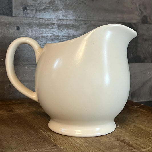 Pfaltzgraff Creamy White Handled Squat Pitcher - Cocktail Pitcher - Gravy Boat - Condiment Server - Sauce Server