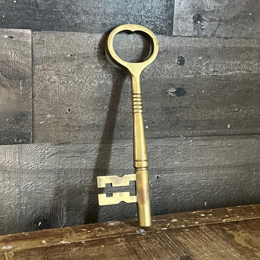 Vintage Brass Skeleton Key - Table Decor - Wall Decor - Paper Weight