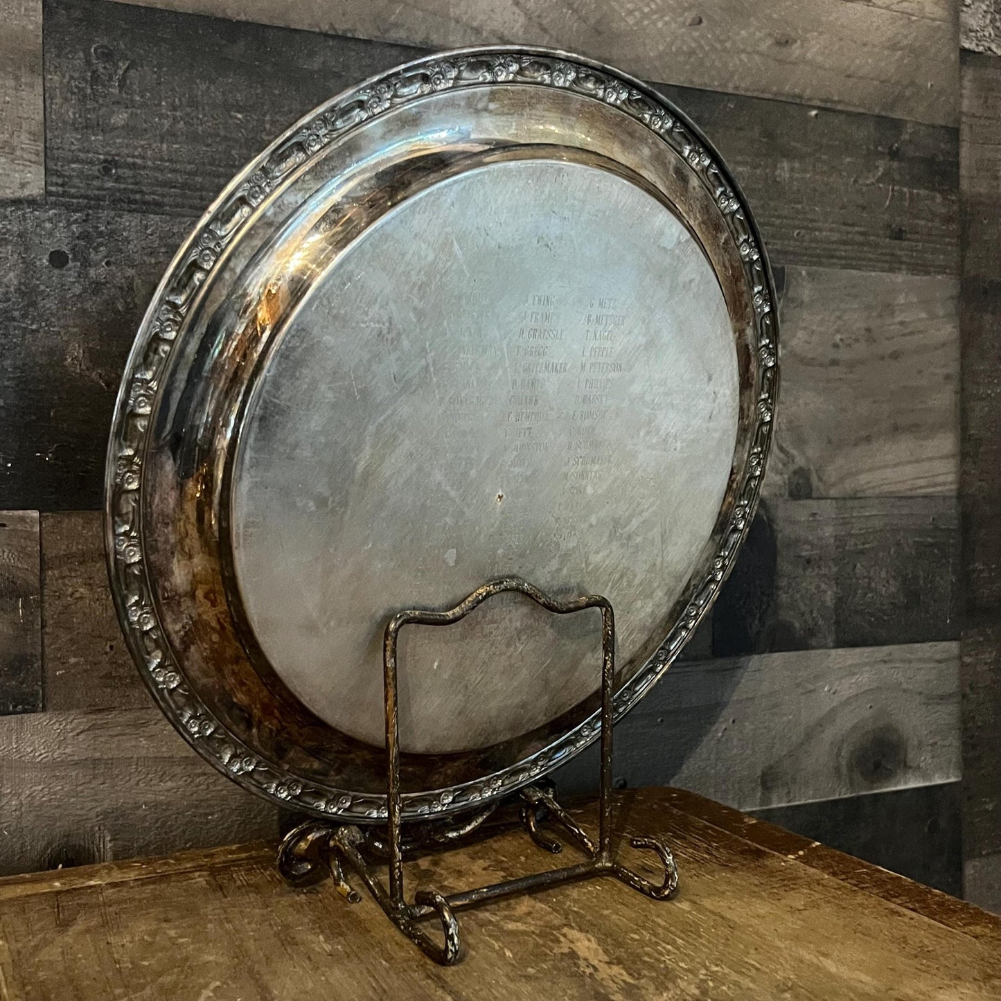 Vintage Round Silverplated Oneida Silversmiths Trophy Tray