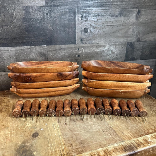 Vintage Wooden Corn Cob Dishes and Corn Cob Holders - Set of 8