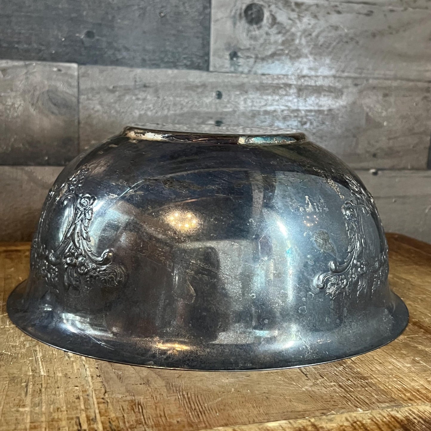 Vintage Silverplated Oneida Castle Court Bowl