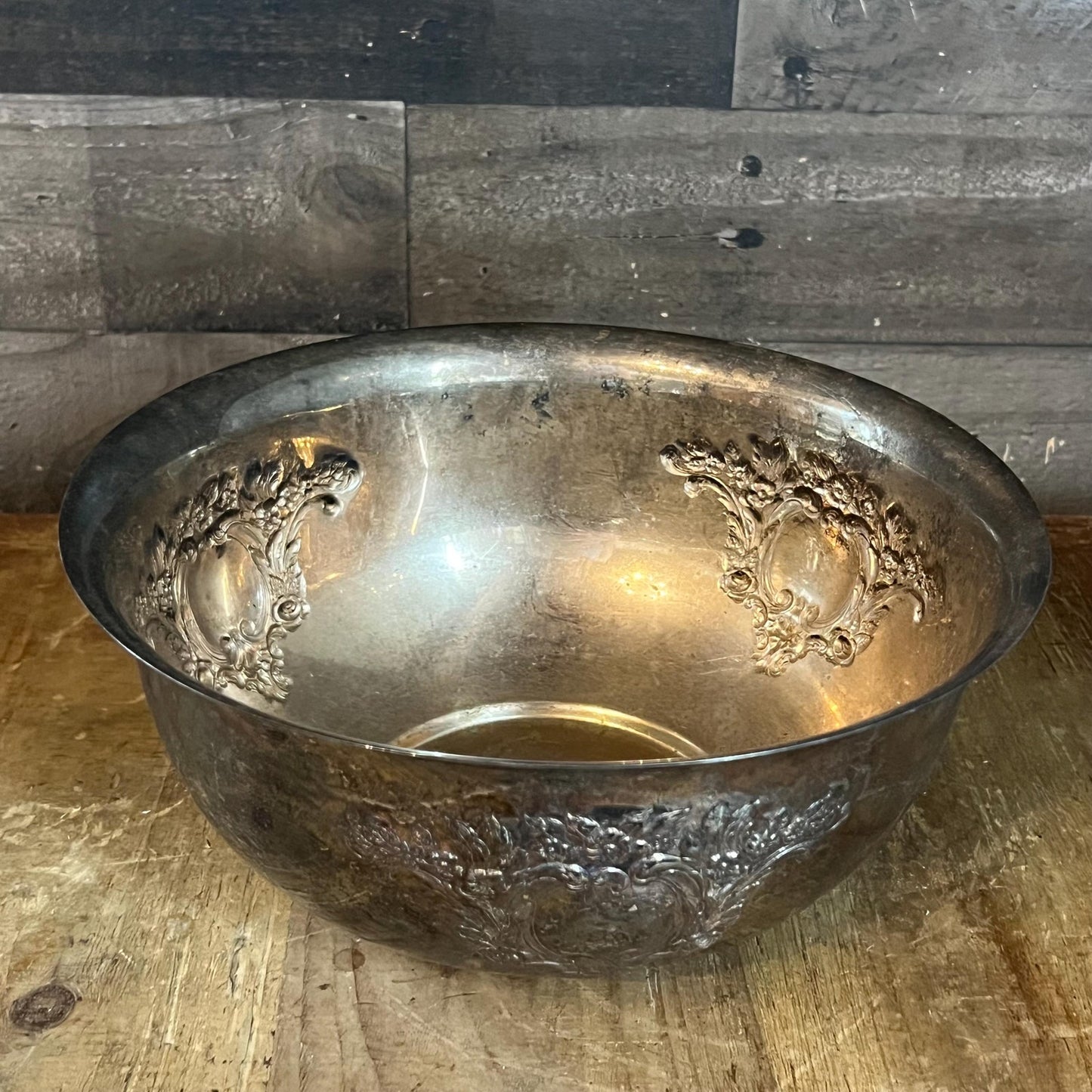 Vintage Silverplated Oneida Castle Court Bowl
