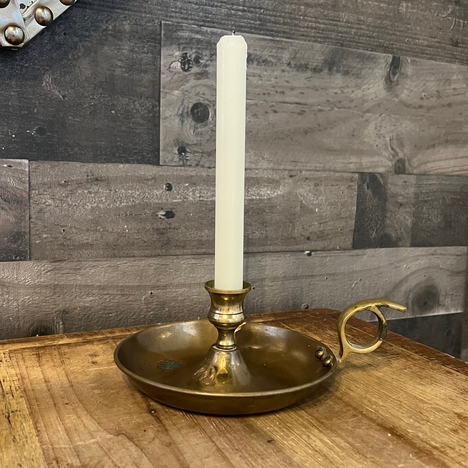Vintage Brass Chamberstick Candlestick Holder – THE ANTIQUE YARD