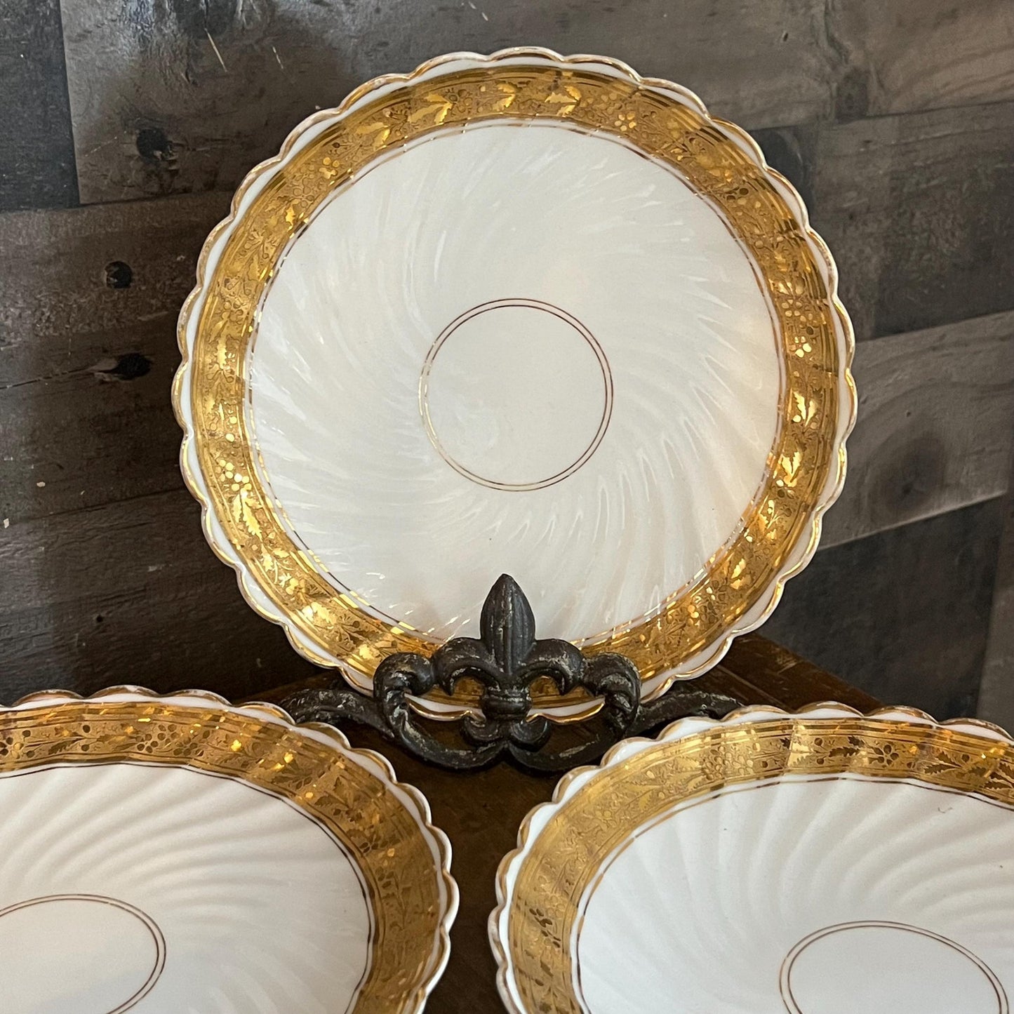 Vintage Scallop Rim White Swirl Coupe Plates with Gold Rim Design - Set of 5