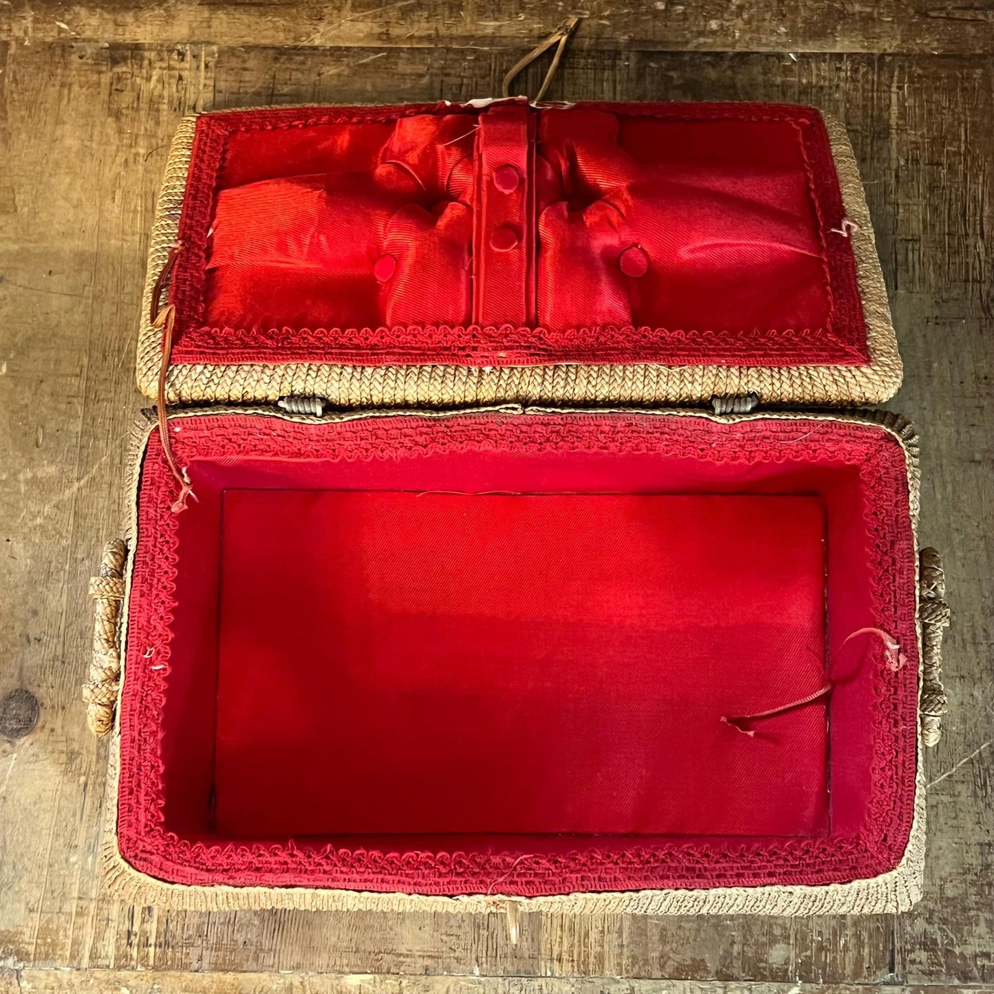 Vintage Republic of China Handled Woven Lidded Rectangular Trinket Box