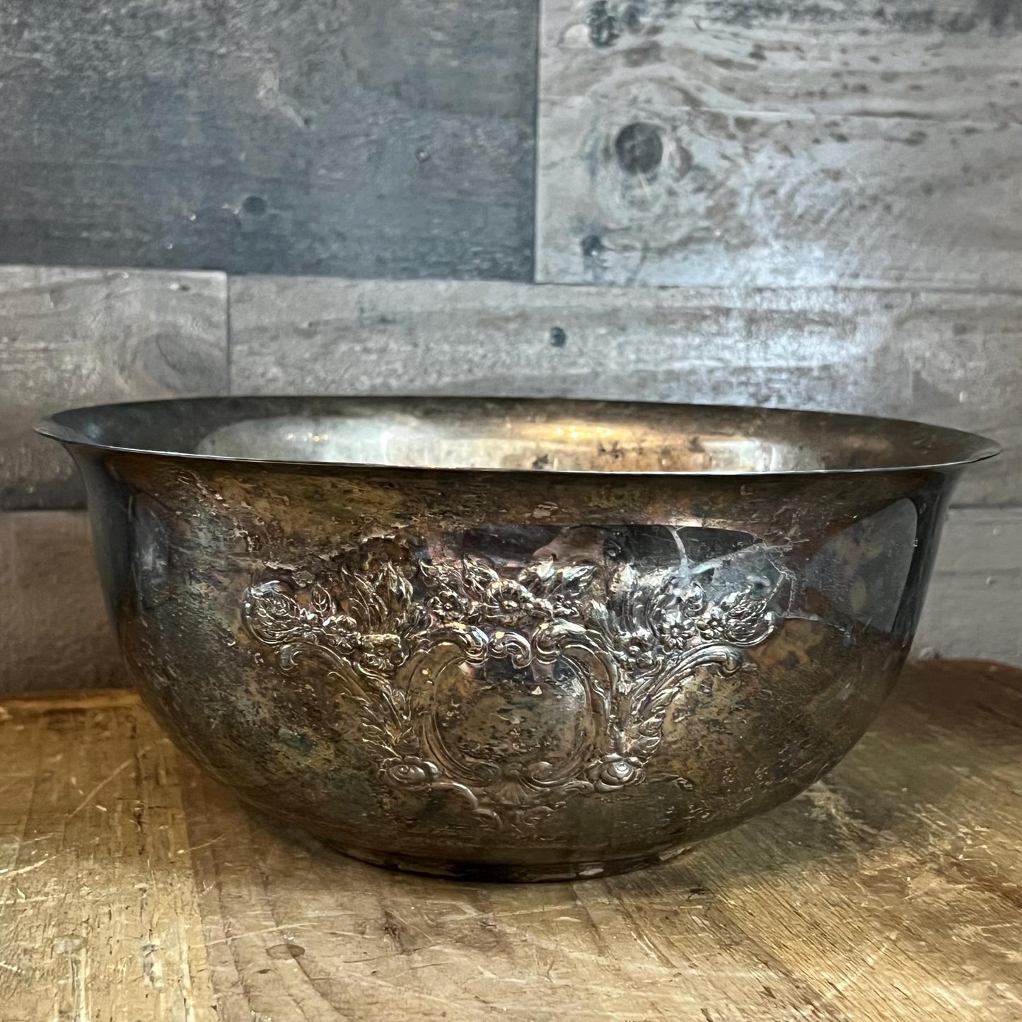 Vintage Silverplated Oneida Castle Court Bowl