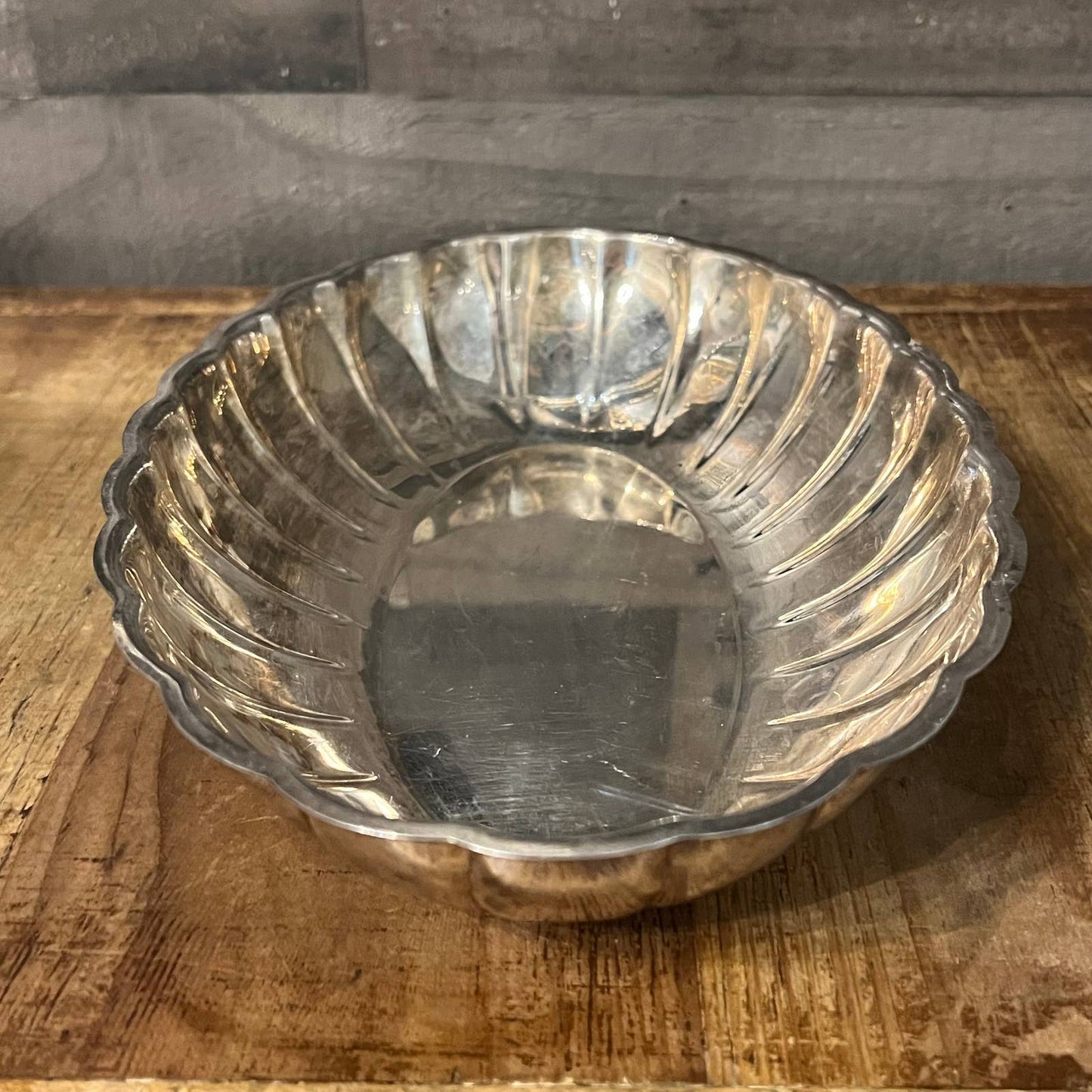 Vintage Oneida silverplated scalloped oval dish