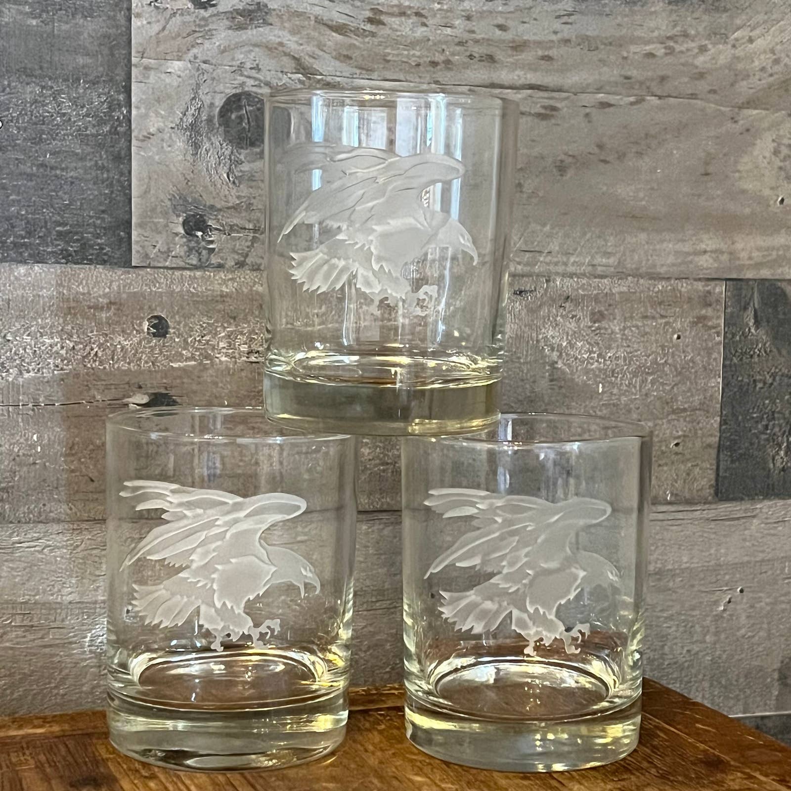 Vintage Etched Eagle Old Fashioned Glasses / Vintage Americana good Glasses / Vintage Rocks Glasses