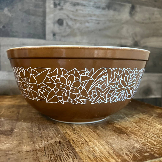 Pyrex 403 Woodland Brown 2.5 mixing bowl