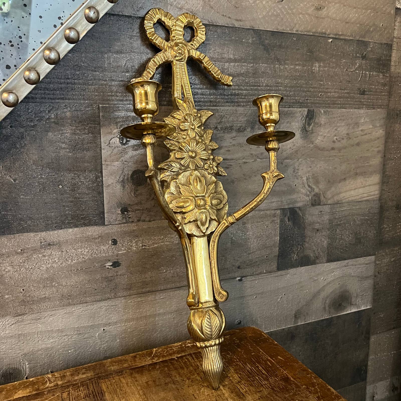 Vintage brass wall sconce double arm candlestick holder - floral and b –  THE ANTIQUE YARD