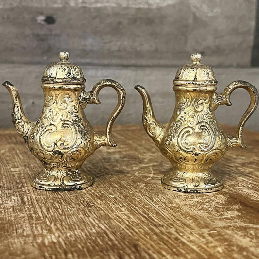 Vintage pair of silverplate teapot salt and pepper shakers - tea kettle shakers