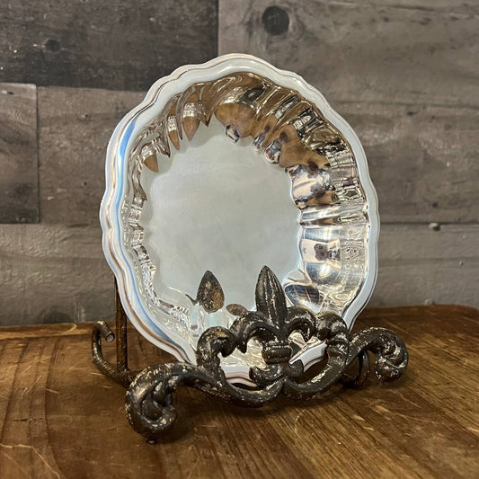 Oneida Silversmiths silverplated scallop rim dish