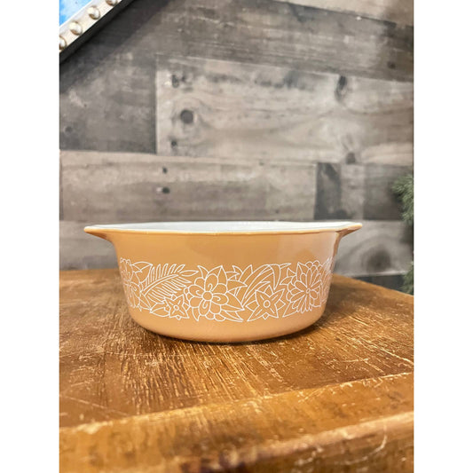 Pyrex woodland light brown casserole dish - 472 B