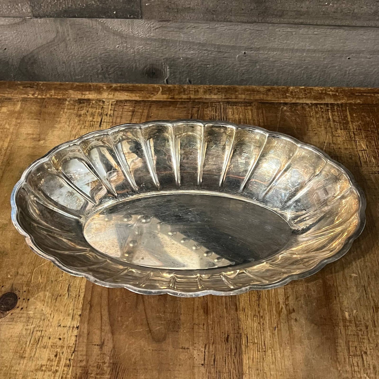 Vintage Oneida silverplated scalloped oval dish