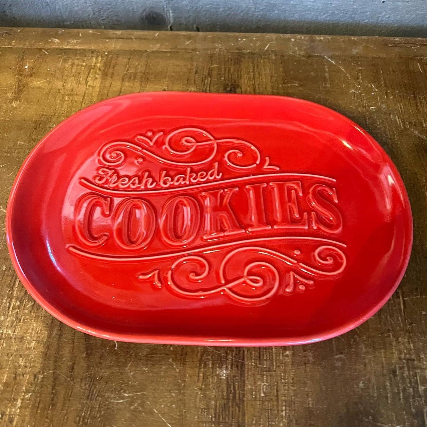 Vintage fresh baked cookie red tray