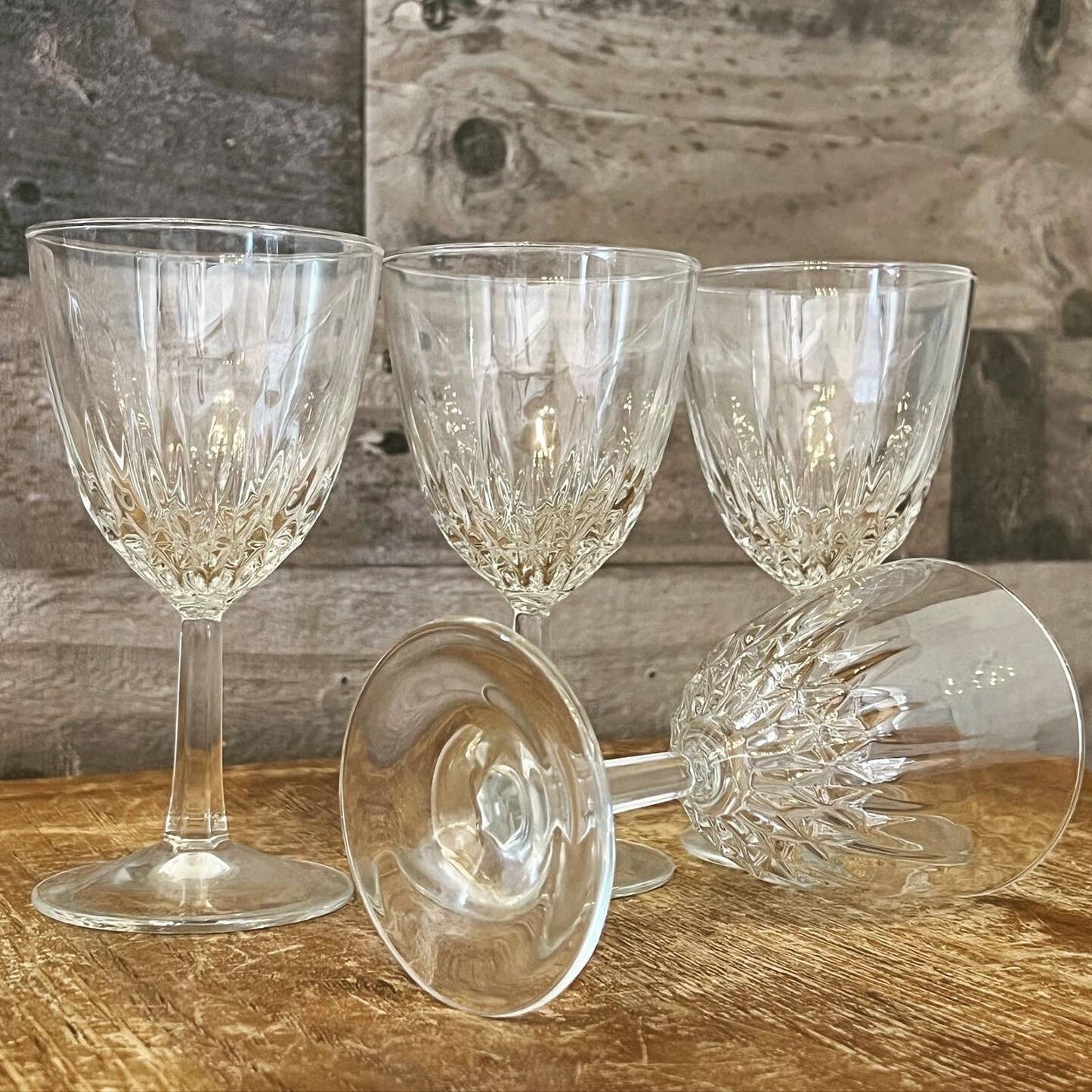 Cristal D’Arques crystal diamond point pattern claret wine glasses - set of 4