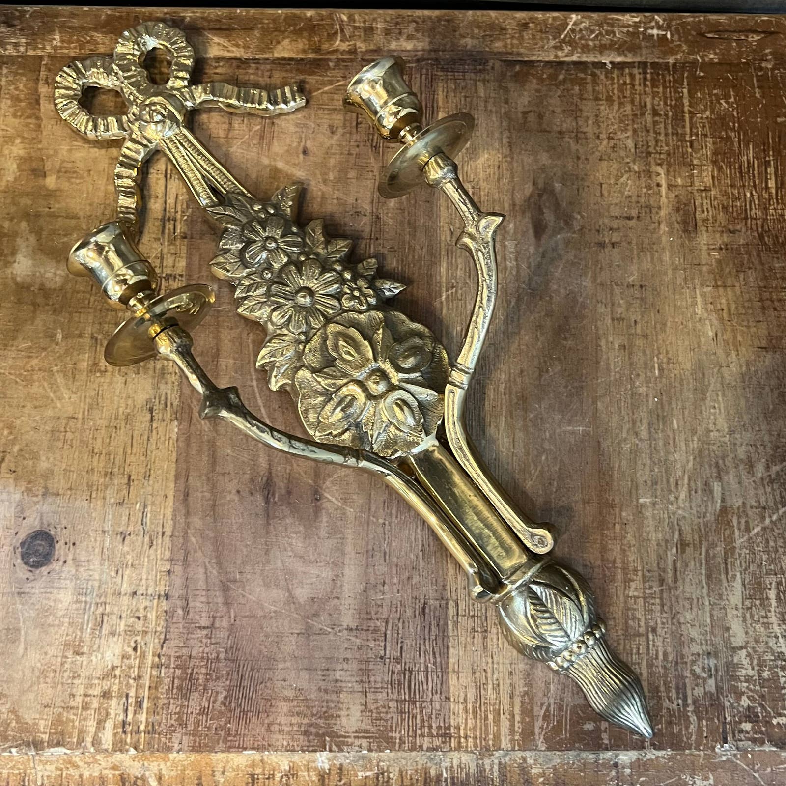 Vintage brass wall sconce double arm candlestick holder - floral and b –  THE ANTIQUE YARD