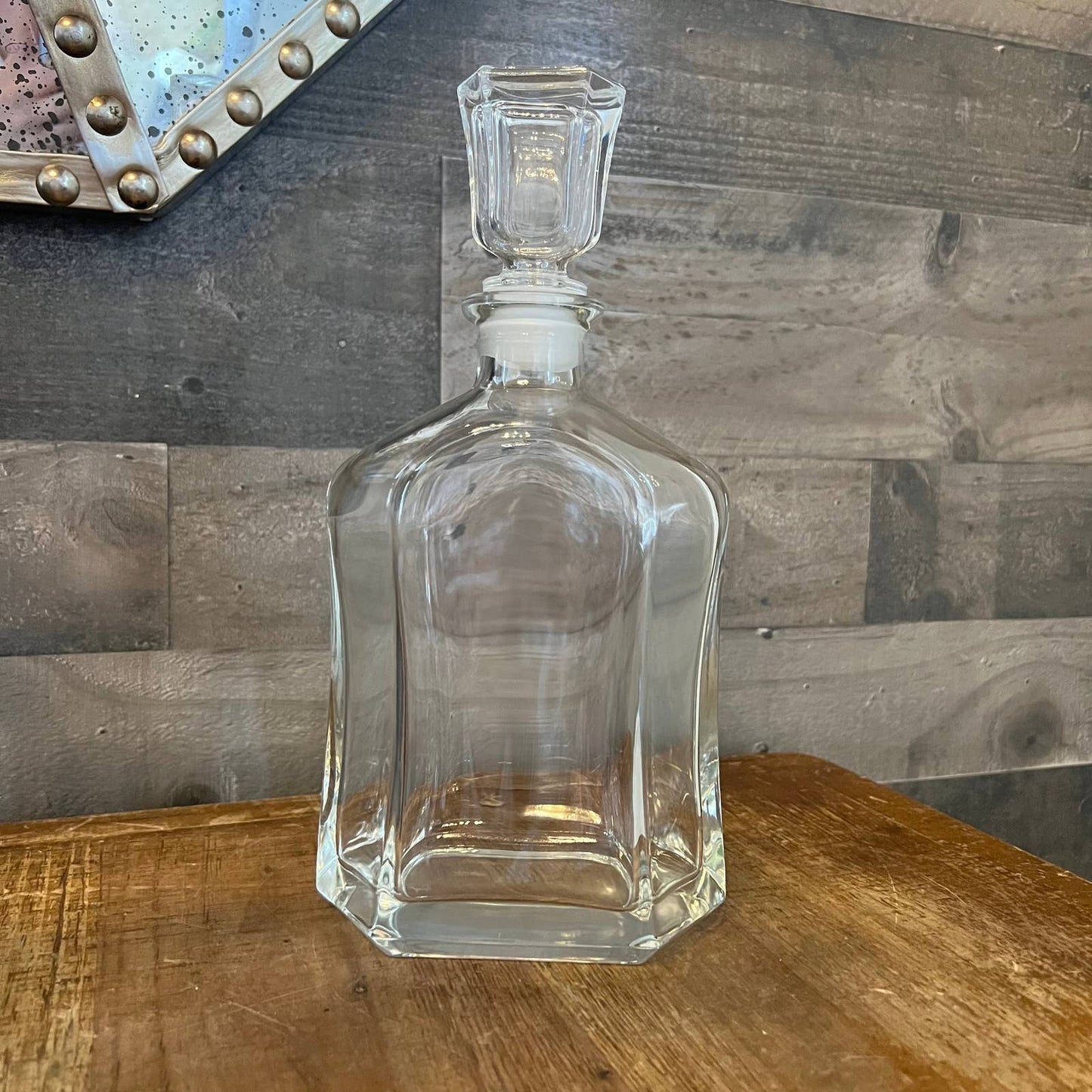 Clear glass decanter and stopper