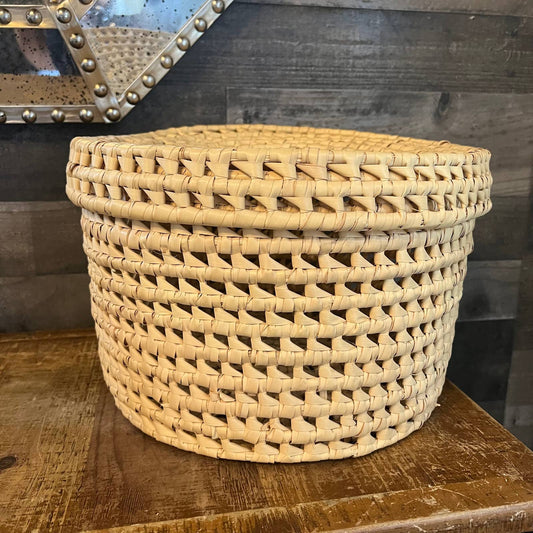 Round woven wicker basket and lid