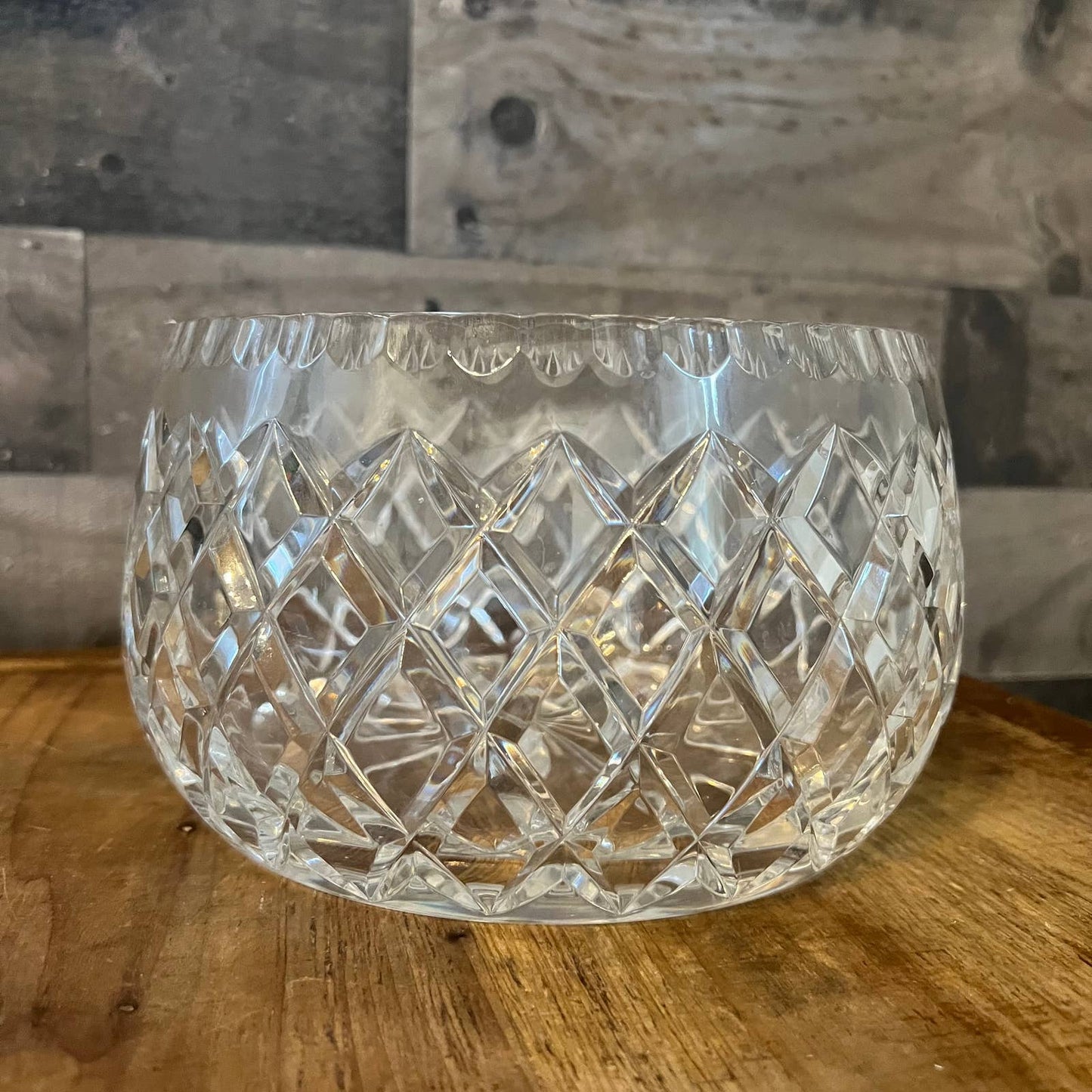 Heavy crystal diamond design thumbprint rim bowl - vase