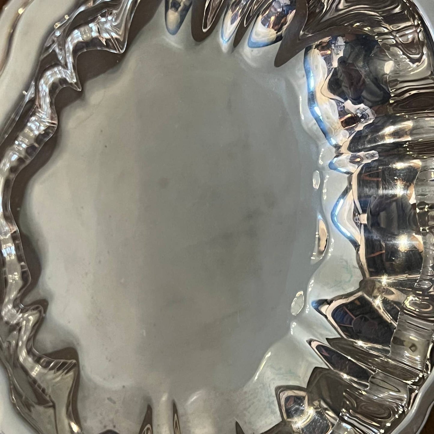 Oneida Silversmiths silverplated scallop rim dish