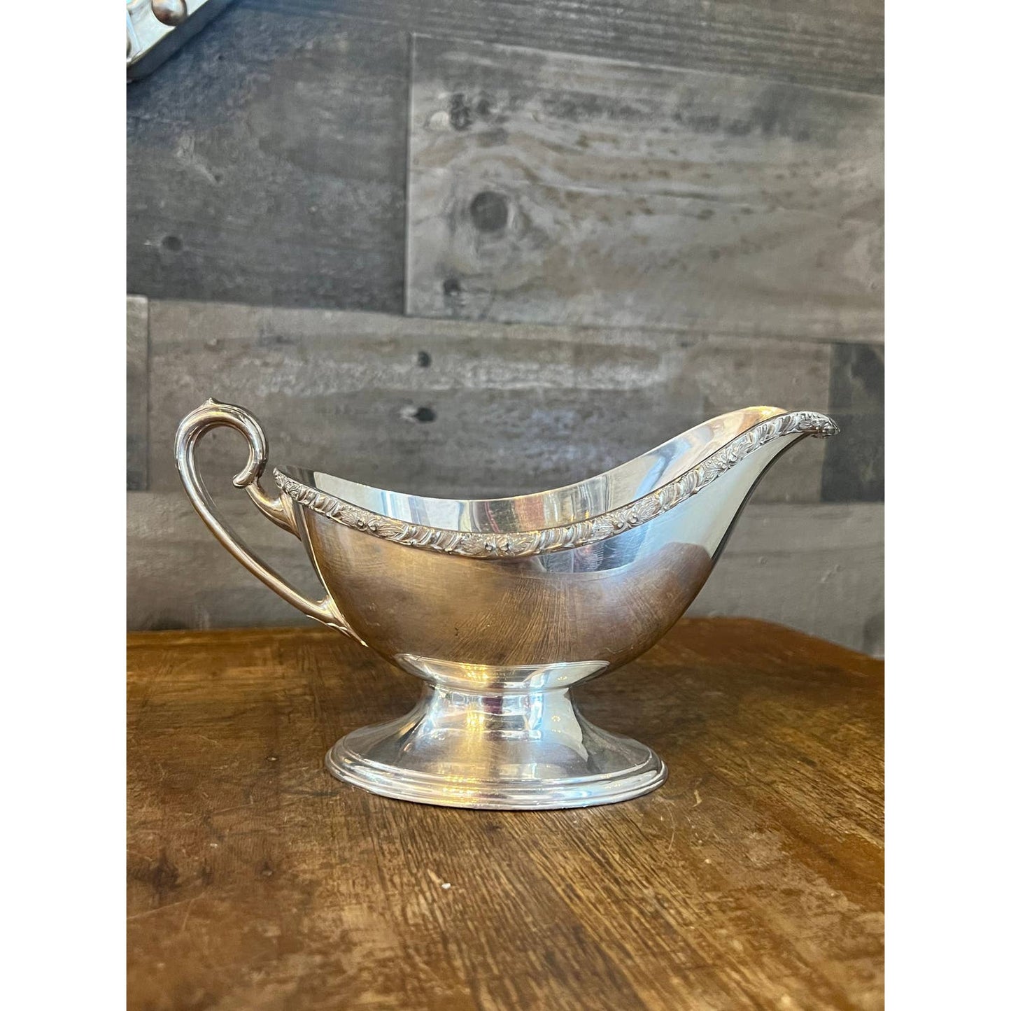 Vintage silver plated handled pedestal gravy boat - sauce boat - liquid server